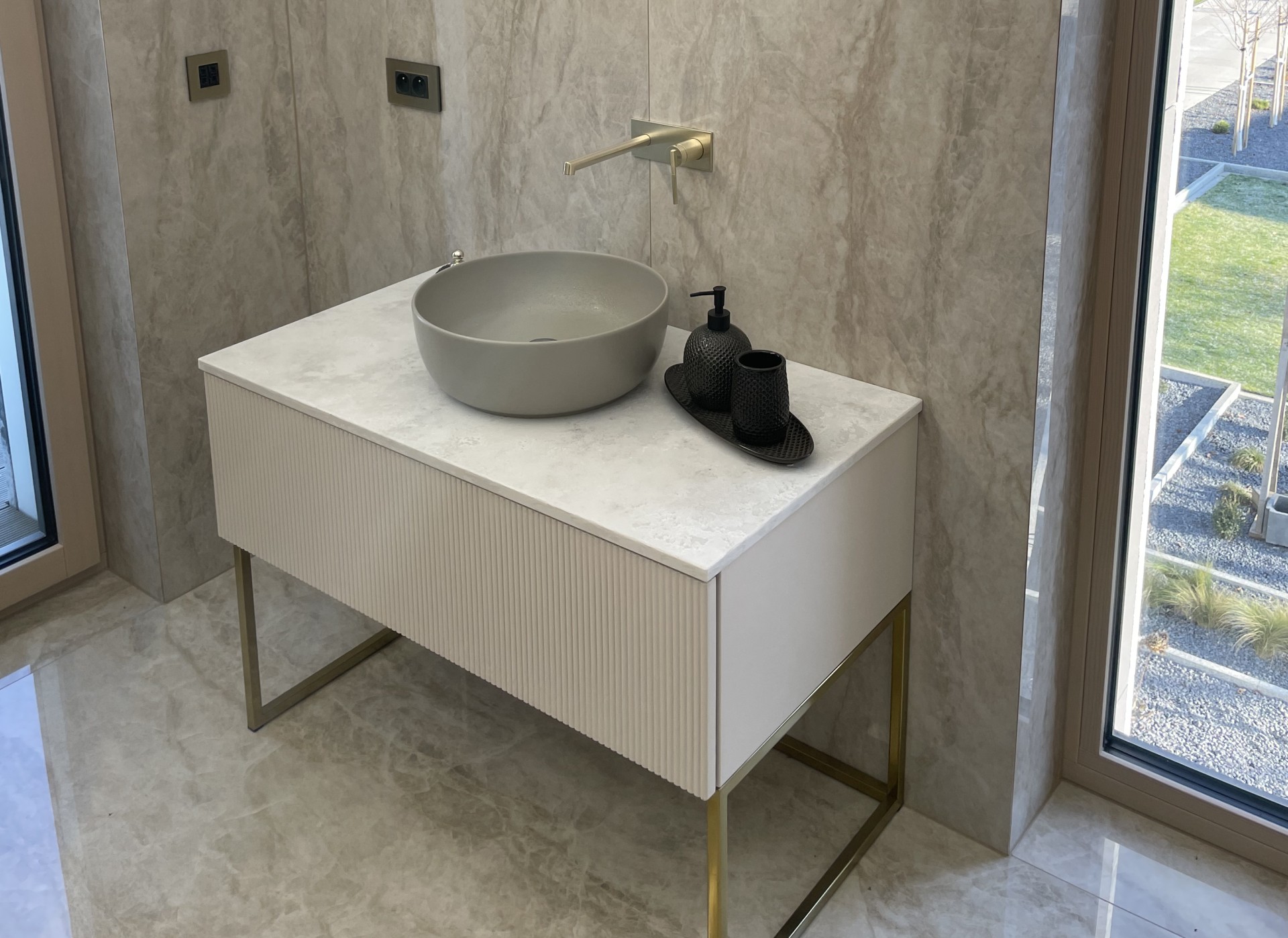 Zobacz nasze realizacje blatów łazienkowych